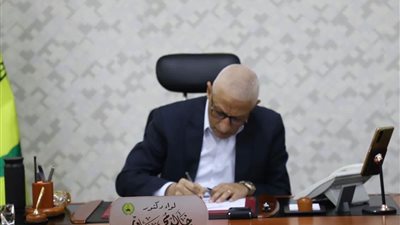 محافظ شمال سيناء يعتمد نتيجة الدور الثاني للشهادة الإعدادية بنسبة نجاح 100%