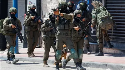 لليوم الثاني.. الاحتلال يواصل اقتحام مخيم قلنديا ويعتدي على الفلسطينيين ويهدم المحال