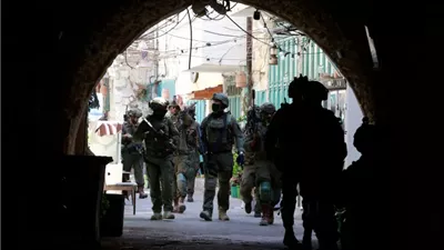 الاحتلال يعتقل 25 فلسطينيًا بالضفة ويعلن الطيبة منطقة عسكرية مغلقة