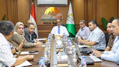 محافظ الجيزة يبحث آليات نقل المرافق المتعارضة.. تفاصيل 