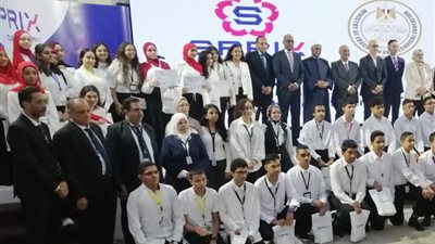 13 طالباً من تعليم سوهاج يحصدون تكريماً بوزارة التعليم في إنجازات البرمجة