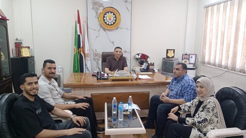 تعاون بين الشباب