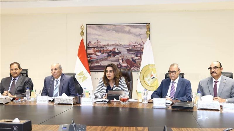 الدكتورة منال عوض،