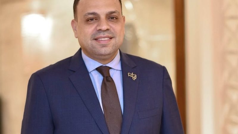 الخبير السياحي أحمد