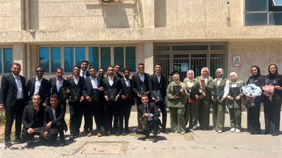 مشروع تخرج لطلاب جامعة العاصمة لتطوير نظام آلي لتنظيف الألواح الشمسية.. تفاصيل 