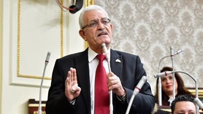 المغاوري يحذر: غياب التعاقدات مع مزارعي البنجر يضعهم تحت رحمة الوسطاء