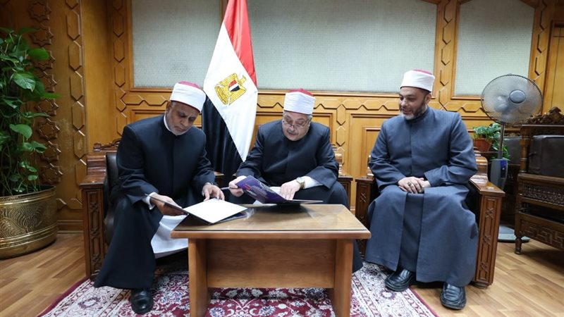 الشيخ أيمن عبدالغني،