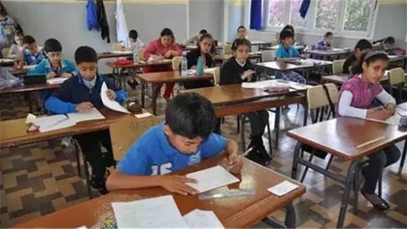 امتحانات الطلاب 