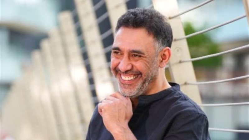 عمرو مصطفى يثير الغموض بكوبليه جديد