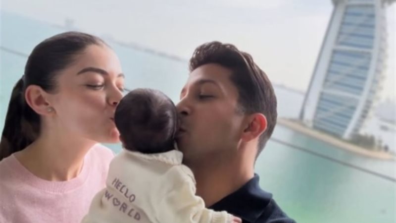 أحمد زاهر يحتفل بميلاد