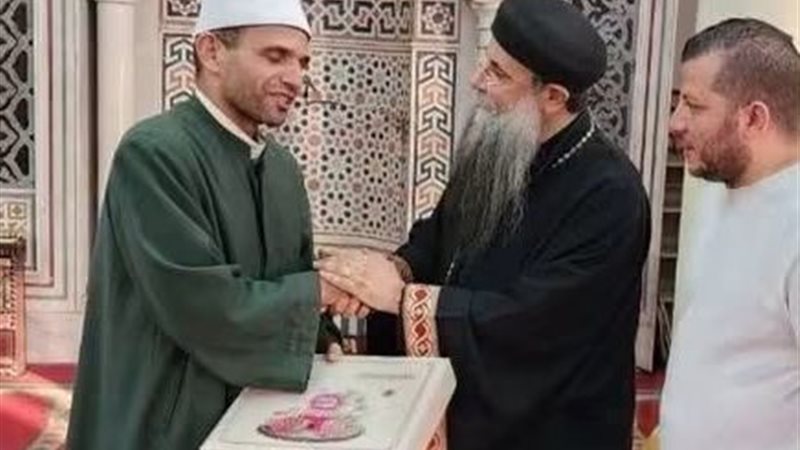 كاهن كنيسة العذراء