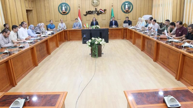اثناء الاجتماع