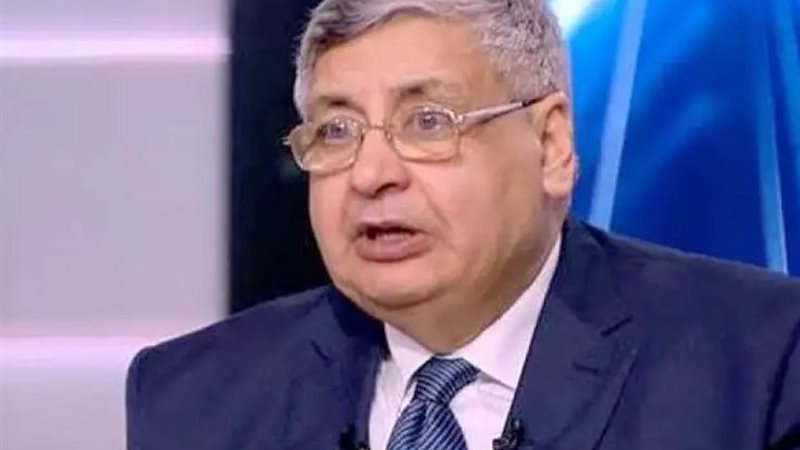 الدكتور عوض تاج الدين،