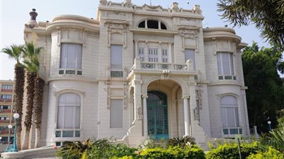 حرصًا على مستقبلهم.. جامعة عين شمس تمنح فرصة استثنائية لطلاب التربية النوعية المعرضين للفصل