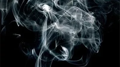 حلم الدخان في المنام.. ماذا يعني ظهوره أسود أو أبيض وفي المنزل؟