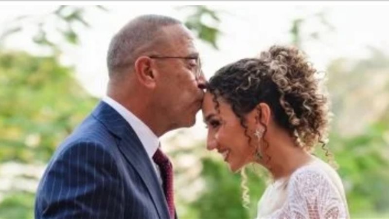 زينة عبد الباقي تعلن