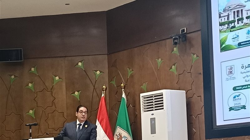 رئيس جامعة القاهرة 