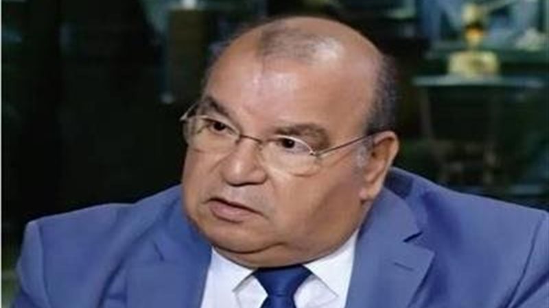 الكاتب الصحفي رفعت